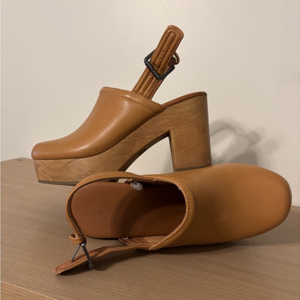 Universal Thread Women's Platform Clogs - image 2